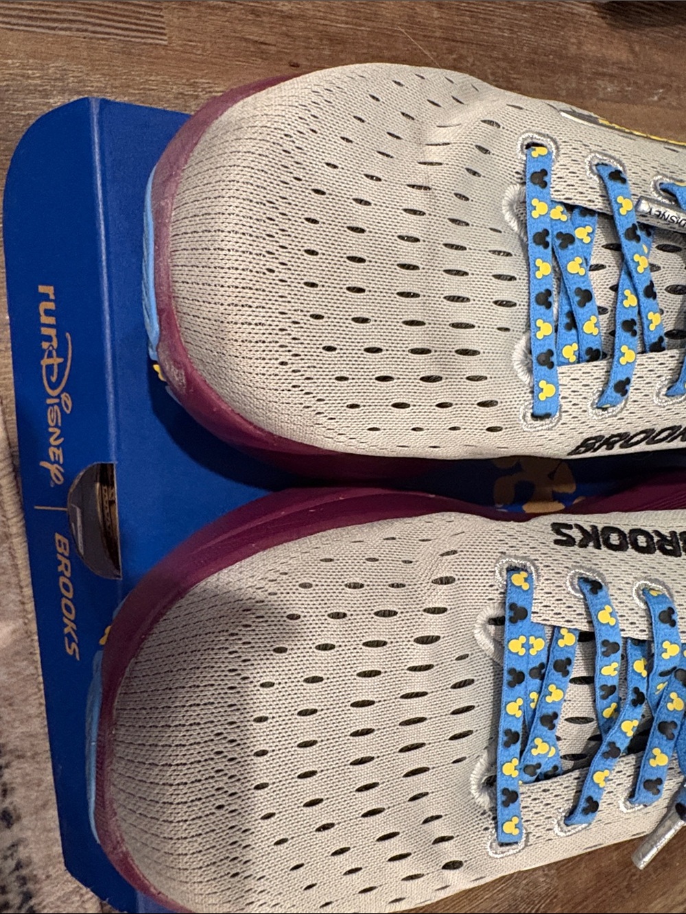 Brooks RunDisney Ghost Max 3 Wine and Dine - Picture 3 of 7